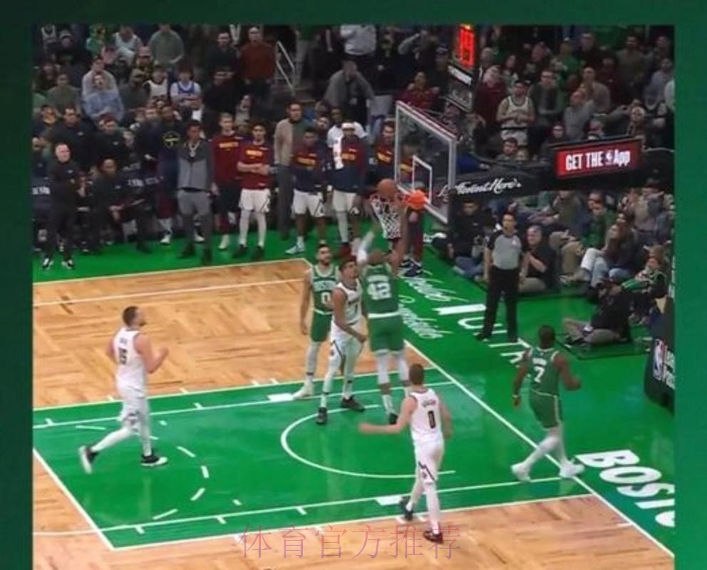 霍福德替补出战16分钟，6投2中得到5分8篮板2助攻1盖帽