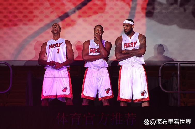 韦德来到现场观看赵维伦比赛，并在赛后交流合影